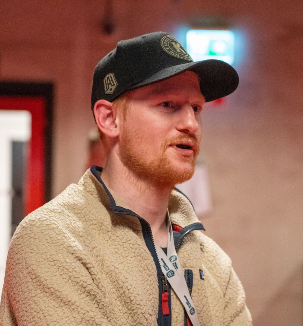 Bild på Filip Klasson som är klubbchef på Kalmar HC.