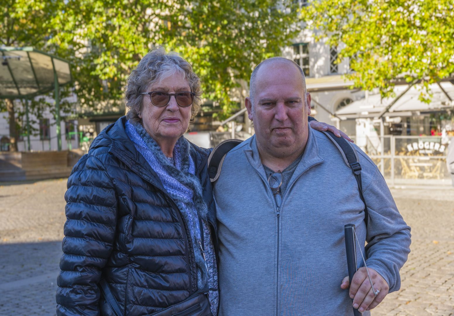 Två utav deltagarna på vita käppens dag